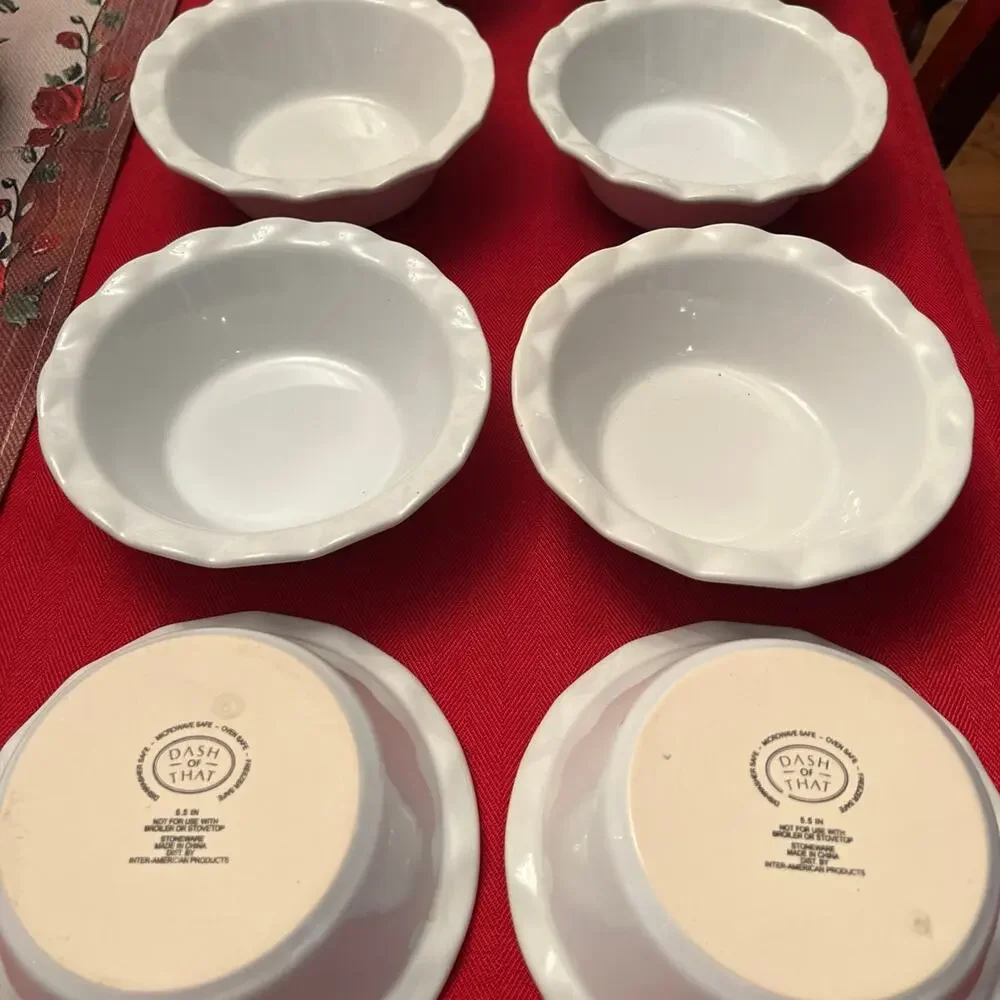 Small casserole white bowls set